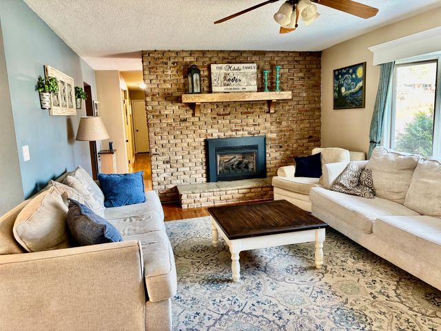 406 Robin Road, Albert Lea, MN 56007