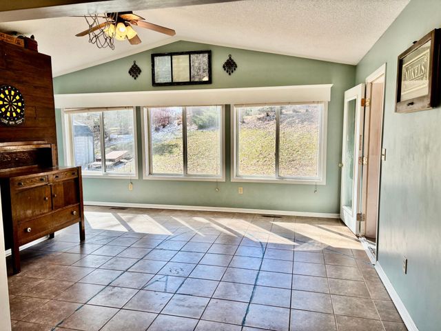 406 Robin Road, Albert Lea, MN 56007