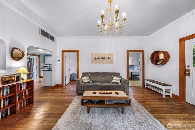 2433 Lafayette Street, Bellingham, WA 98225