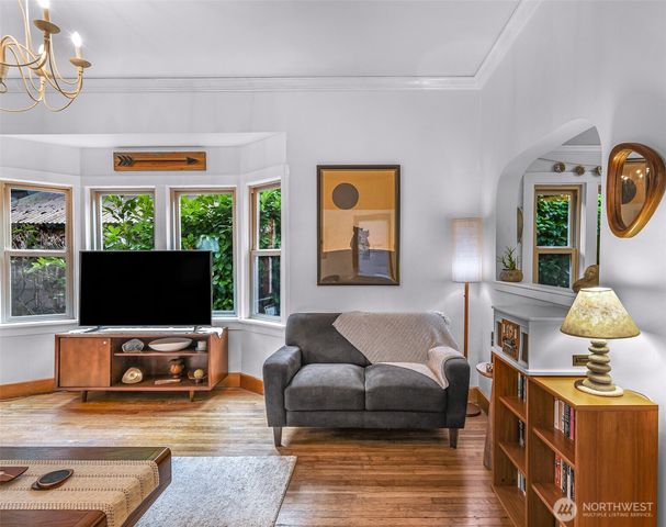 2433 Lafayette Street, Bellingham, WA 98225