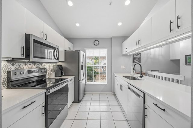 4240 BREEZEWAY BOULEVARD 321, Sarasota, FL 34238