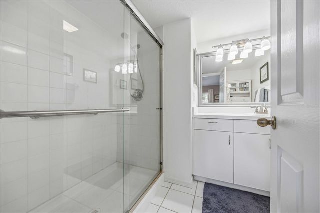 4240 BREEZEWAY BOULEVARD 321, Sarasota, FL 34238