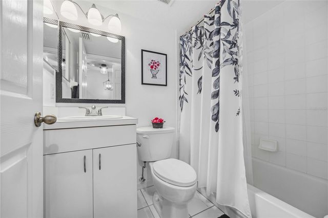 4240 BREEZEWAY BOULEVARD 321, Sarasota, FL 34238