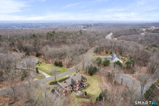 15 Parsons Way, Avon, CT 06001