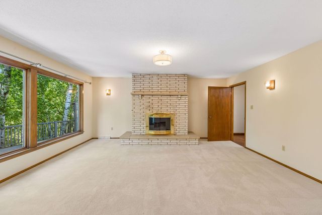 882 Willow Ridge 1, Hudson, WI 54016