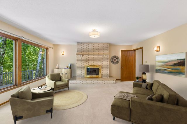 882 Willow Ridge 1, Hudson, WI 54016