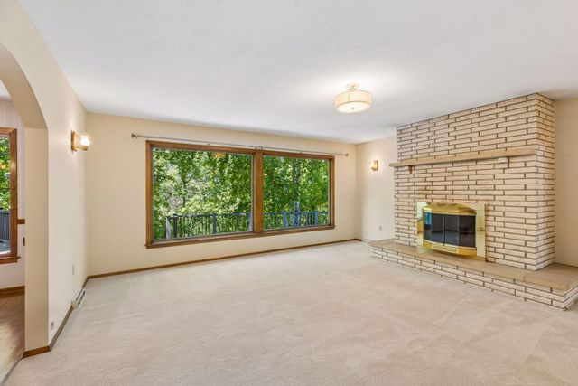 882 Willow Ridge 1, Hudson, WI 54016