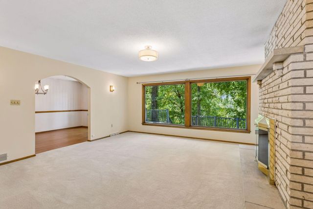 882 Willow Ridge 1, Hudson, WI 54016