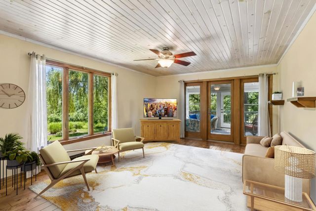 882 Willow Ridge 1, Hudson, WI 54016