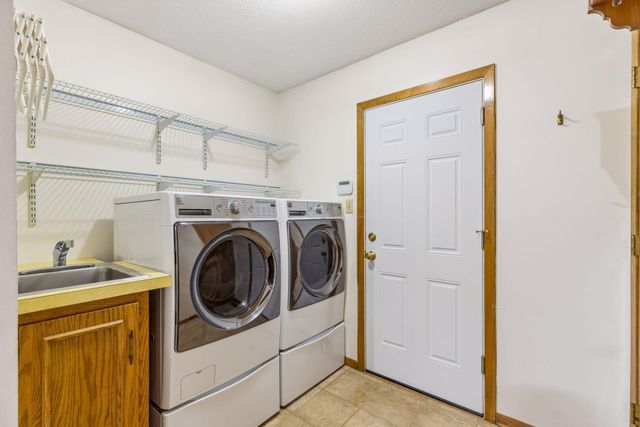 882 Willow Ridge 1, Hudson, WI 54016