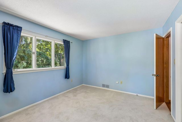 882 Willow Ridge 1, Hudson, WI 54016