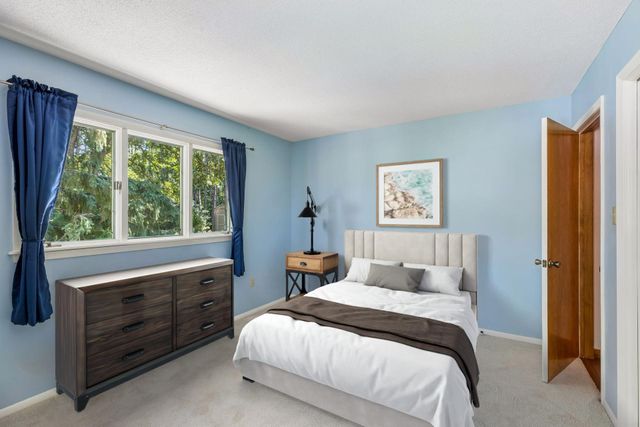 882 Willow Ridge 1, Hudson, WI 54016