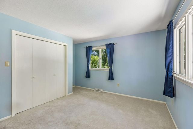 882 Willow Ridge 1, Hudson, WI 54016