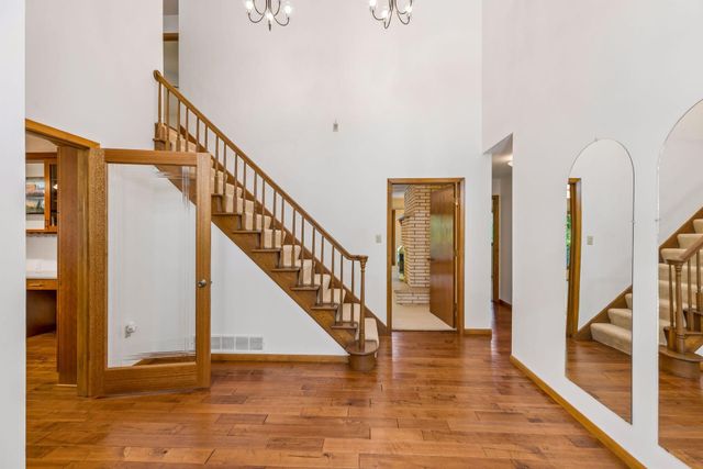 882 Willow Ridge 1, Hudson, WI 54016
