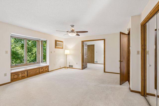 882 Willow Ridge 1, Hudson, WI 54016
