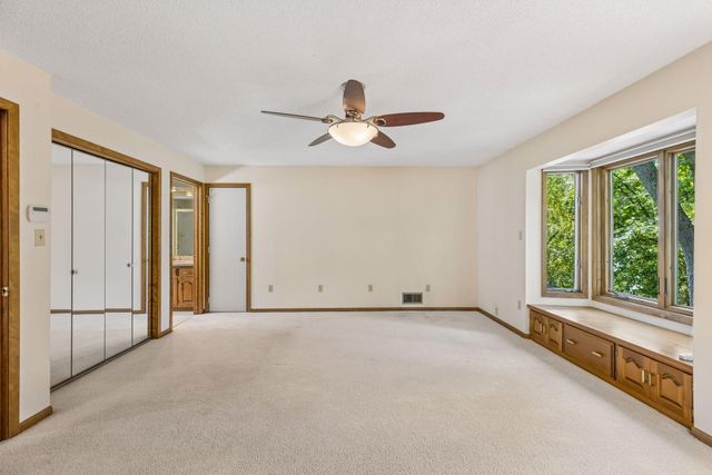 882 Willow Ridge 1, Hudson, WI 54016