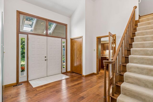 882 Willow Ridge 1, Hudson, WI 54016