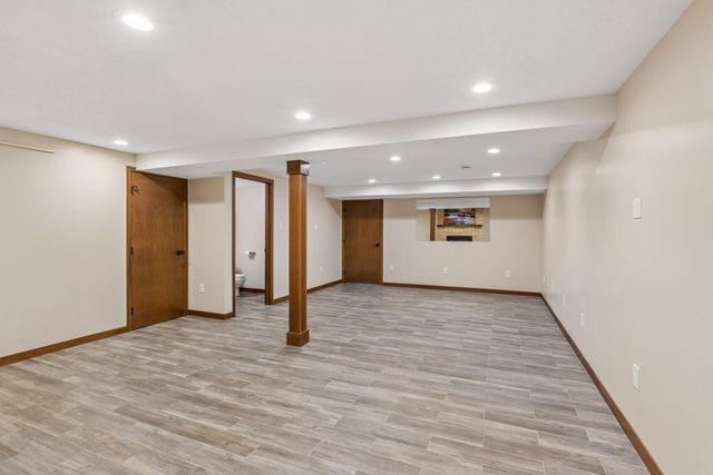882 Willow Ridge 1, Hudson, WI 54016