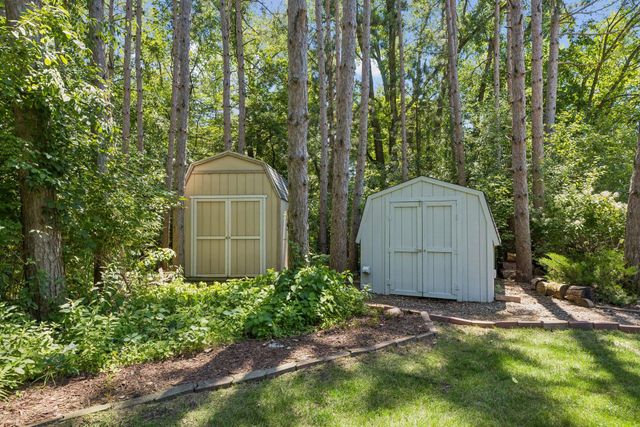 882 Willow Ridge 1, Hudson, WI 54016