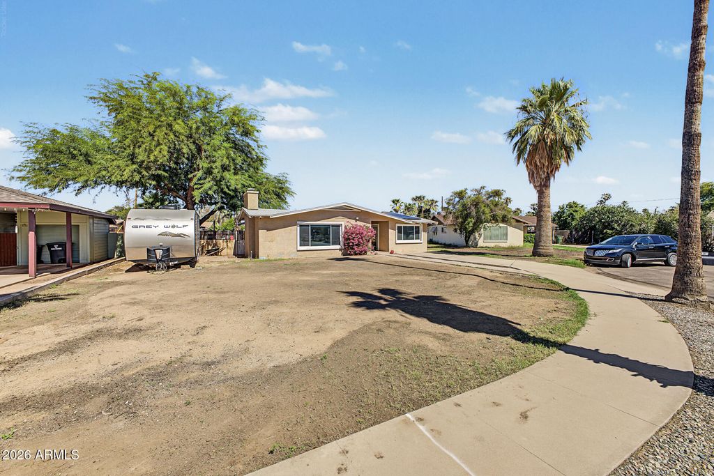 1128 N WALNUT Drive, Casa Grande, AZ 85122 — exterior