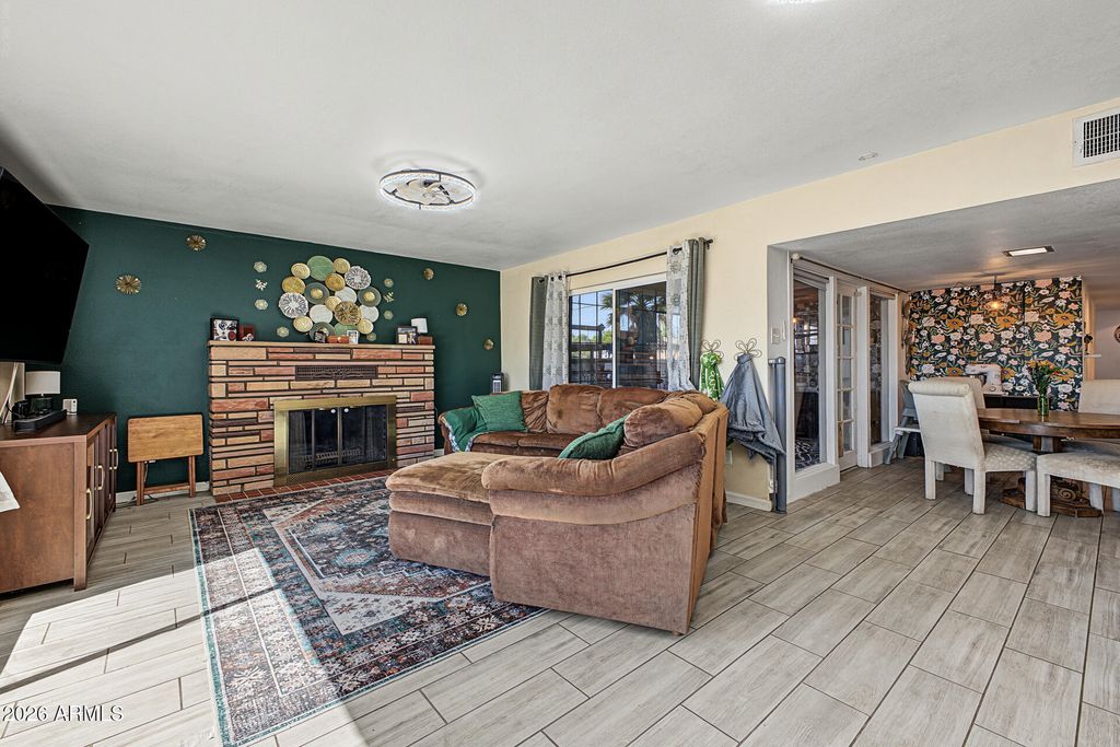 1128 N WALNUT Drive, Casa Grande, AZ 85122 — photo 2