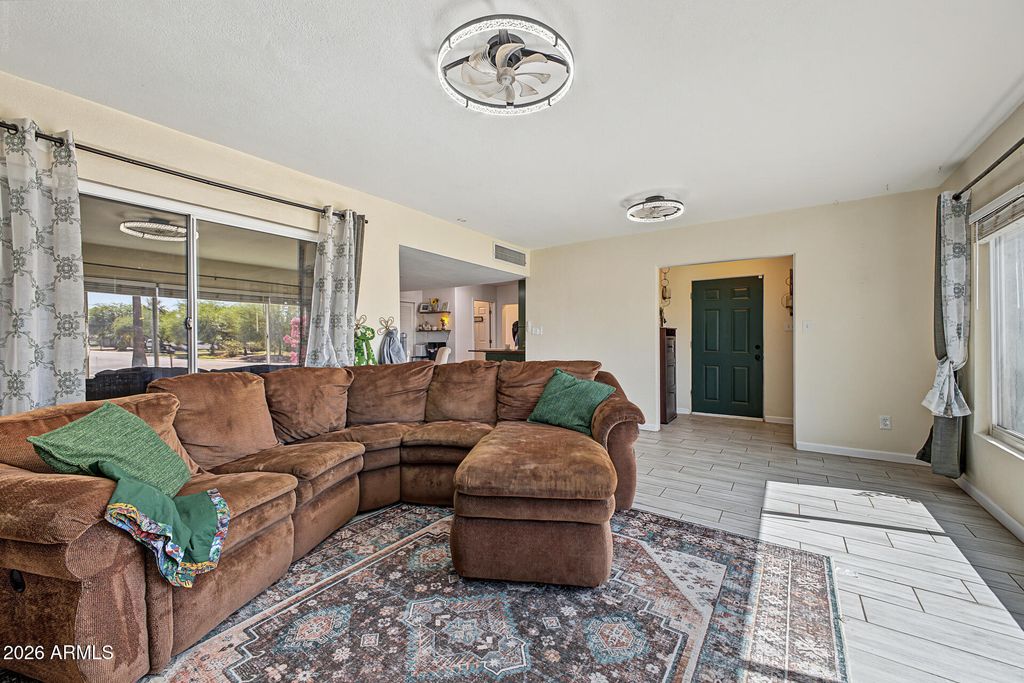 1128 N WALNUT Drive, Casa Grande, AZ 85122 — photo 3