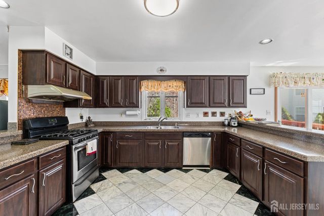 35 Trish Court, Old Bridge, NJ 08857