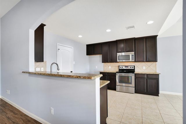 18778 Maverick Ranch Road E, Magnolia, TX 77355