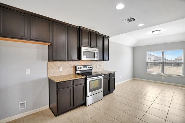 18778 Maverick Ranch Road E, Magnolia, TX 77355