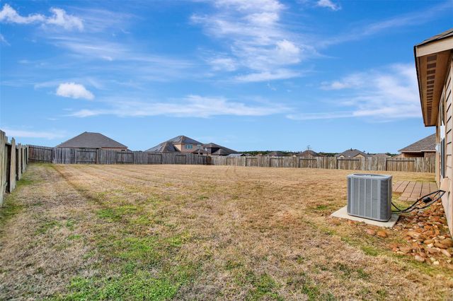 18778 Maverick Ranch Road E, Magnolia, TX 77355