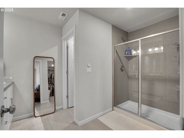 1483 19TH Ave, Forest Grove, OR 97116