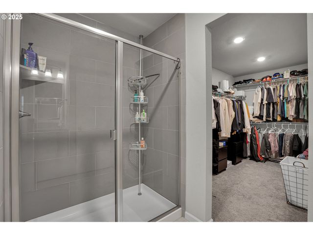 1483 19TH Ave, Forest Grove, OR 97116