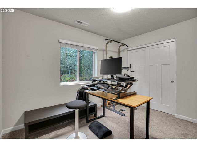 1483 19TH Ave, Forest Grove, OR 97116