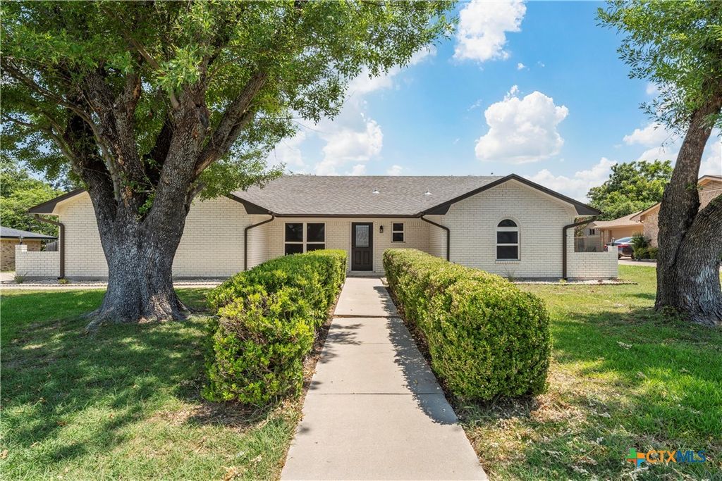 905 S Roy Reynolds Drive, Harker Heights, TX 76548