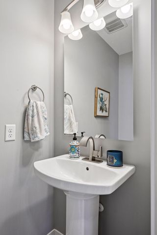 412 15th Avenue SW, Rochester, MN 55902