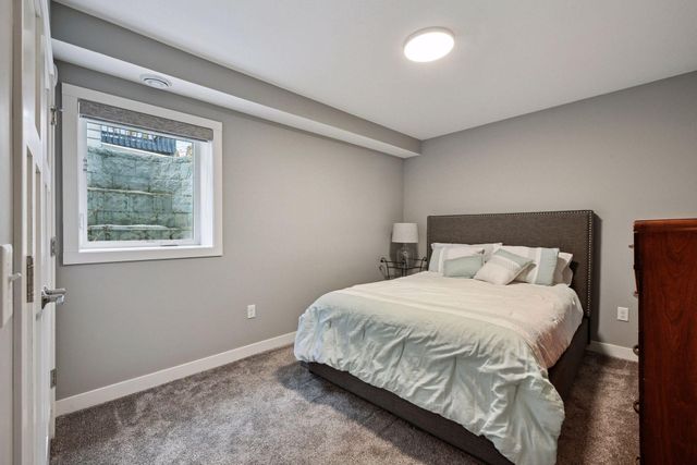 412 15th Avenue SW, Rochester, MN 55902