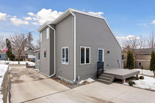 412 15th Avenue SW, Rochester, MN 55902