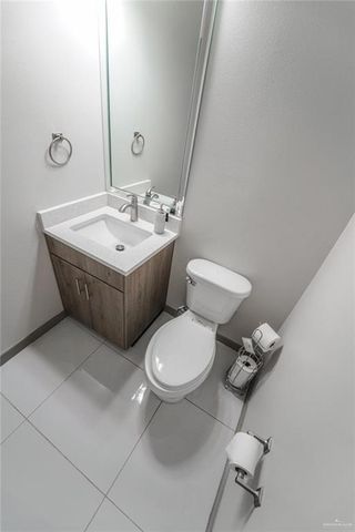 3302 S Sugar Road J, Edinburg, TX 78539