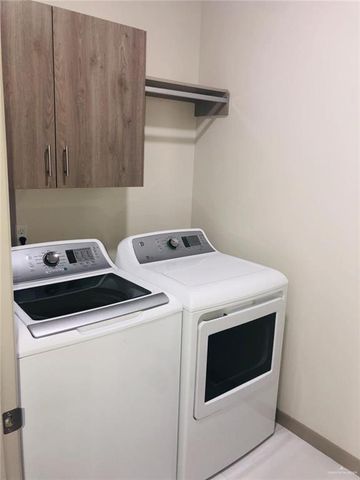 3302 S Sugar Road J, Edinburg, TX 78539