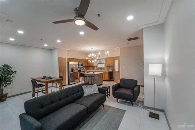 3302 S Sugar Road J, Edinburg, TX 78539