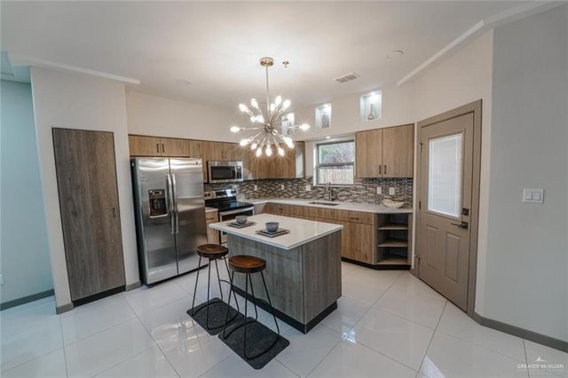 3302 S Sugar Road J, Edinburg, TX 78539