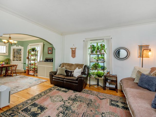 1068 24th Avenue SE, Minneapolis, MN 55414