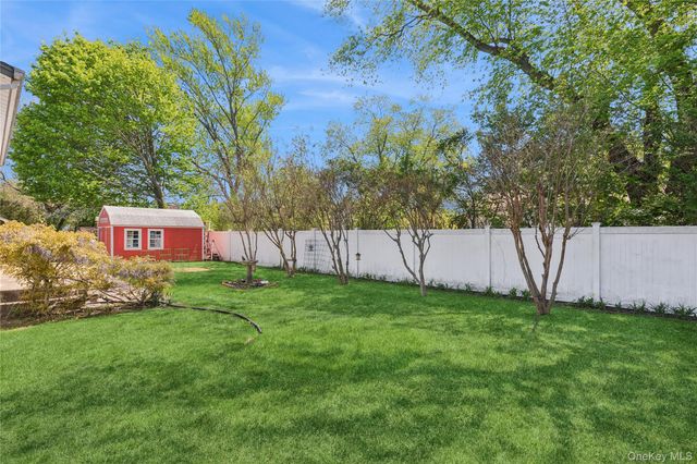 6 Clarke Street, Brentwood, NY 11717
