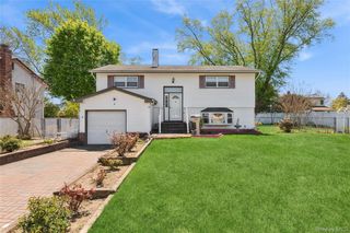 6 Clarke Street, Brentwood, NY 11717