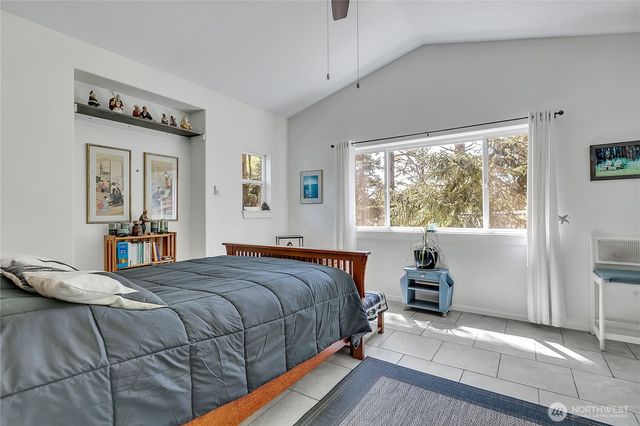 929 Discovery Avenue SE, Ocean Shores, WA 98569