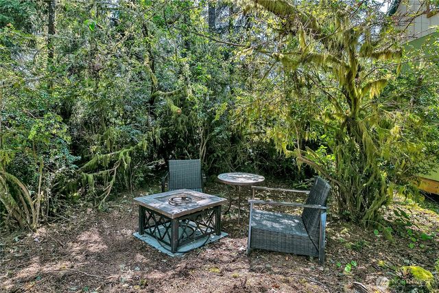 929 Discovery Avenue SE, Ocean Shores, WA 98569