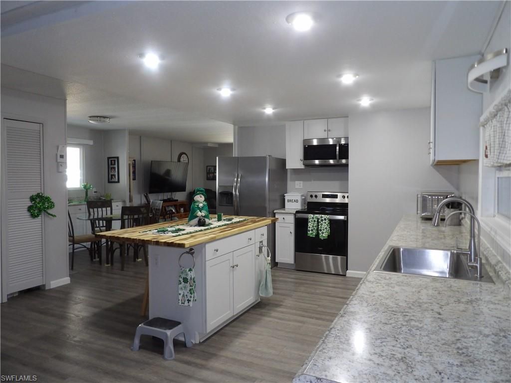 563 Timber LN S, NORTH FORT MYERS, FL 33917 — photo 5
