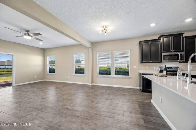 3965 CLOVERDALE Court, Middleburg, FL 32068