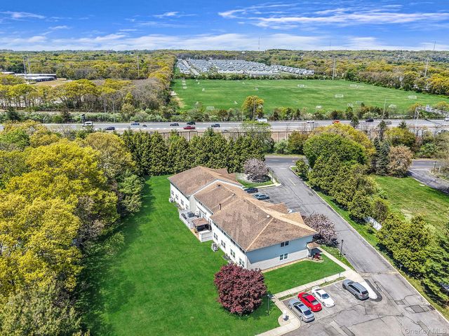 8 Gazebo Lane 8, Holtsville, NY 11742