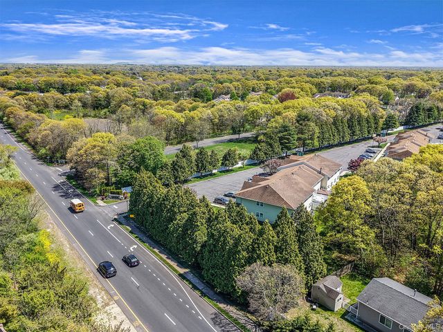 8 Gazebo Lane 8, Holtsville, NY 11742